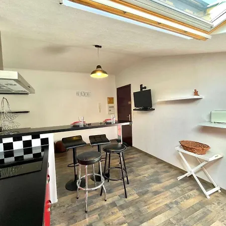 F2 Avec Clim A 300m De La - - Fr-1-61-616 Apartment