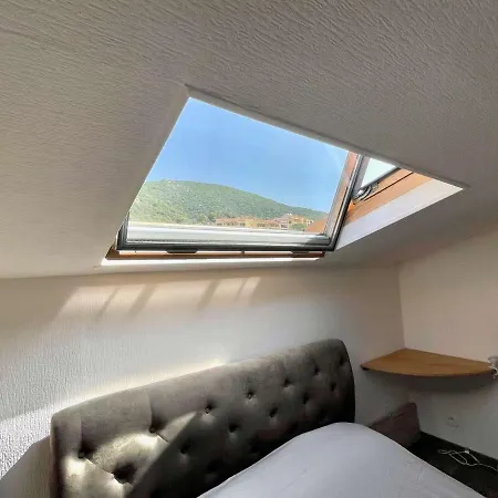 Apartment F2 Avec Clim A 300m De La - - Fr-1-61-616