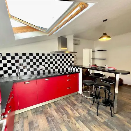 F2 Avec Clim A 300m De La - - Fr-1-61-616 Apartment *